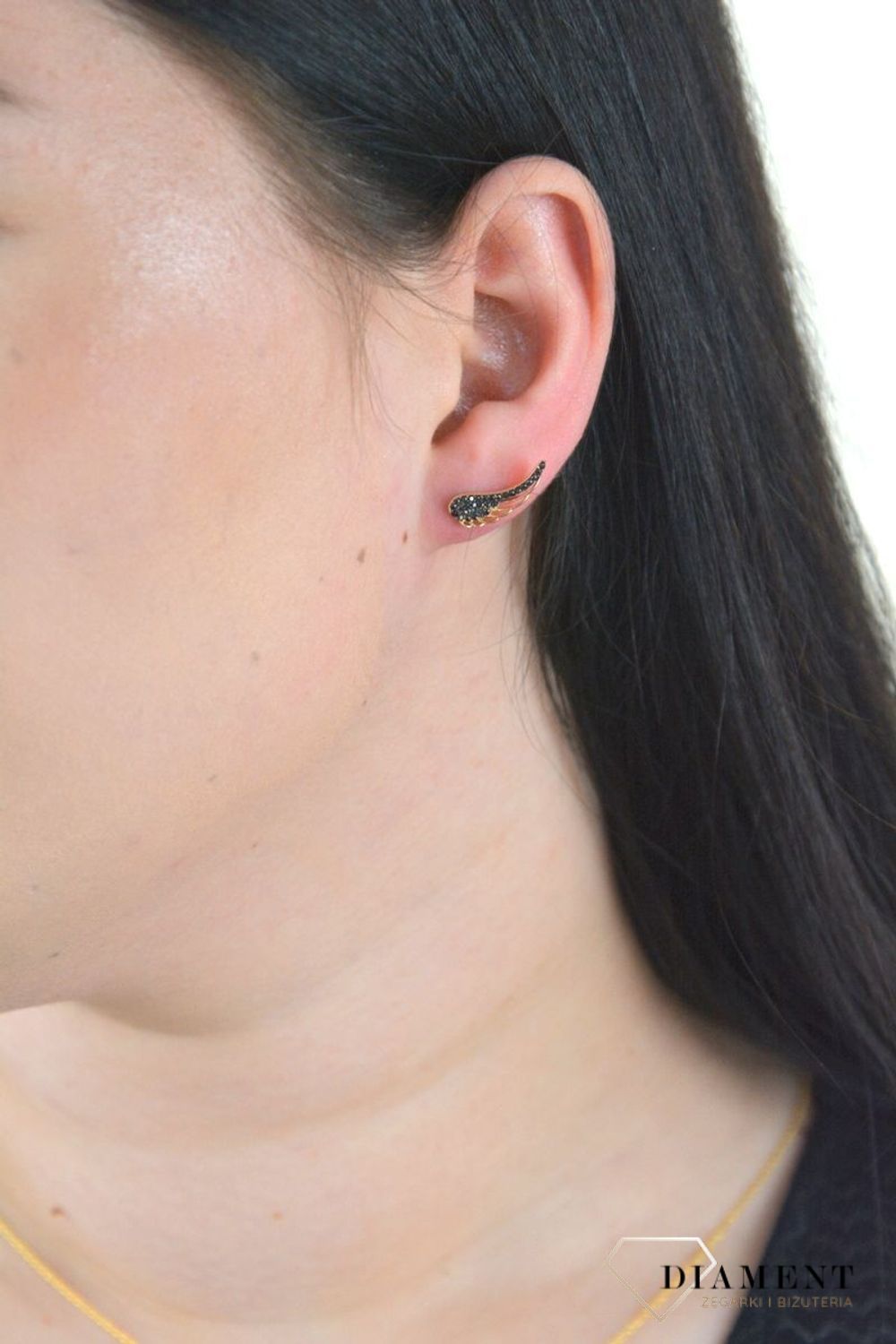 Złote kolczyki wkrętki, skrzydełka z czarnymi cyrkoniami 333 KL 8302A 333.jpg